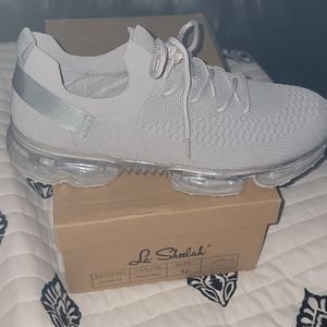 Boutique Silver/Grey Tennis shoes sz 8.5